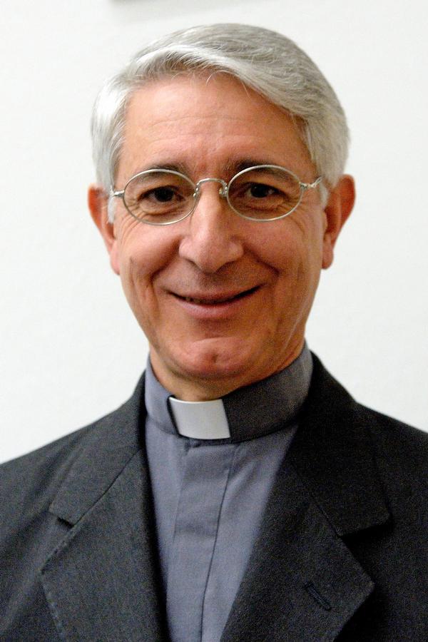 Humberto Miguel YÁÑEZ